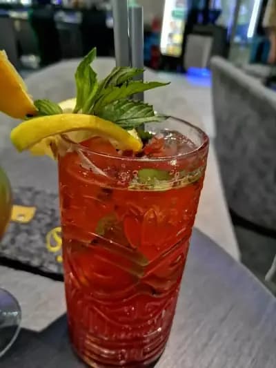 Релакс бар и динър