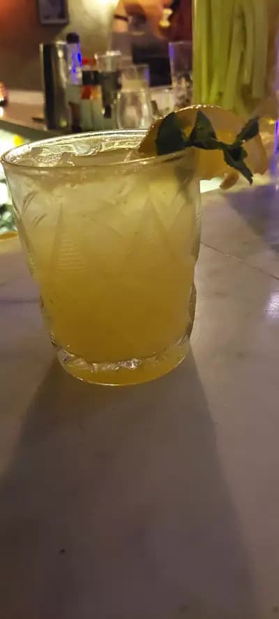 Phi Cocktail Bar