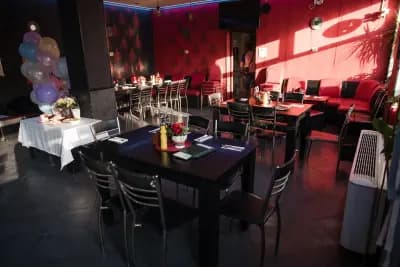 Bar Sissy, Кафе аперитив Сиси
