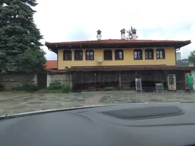 Жив музей