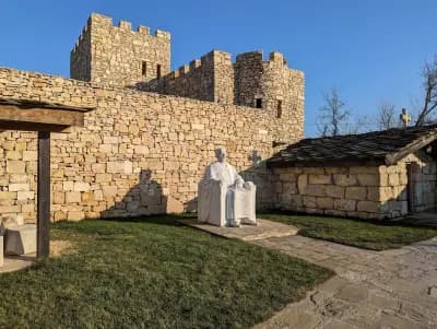 Двор на кирилицата