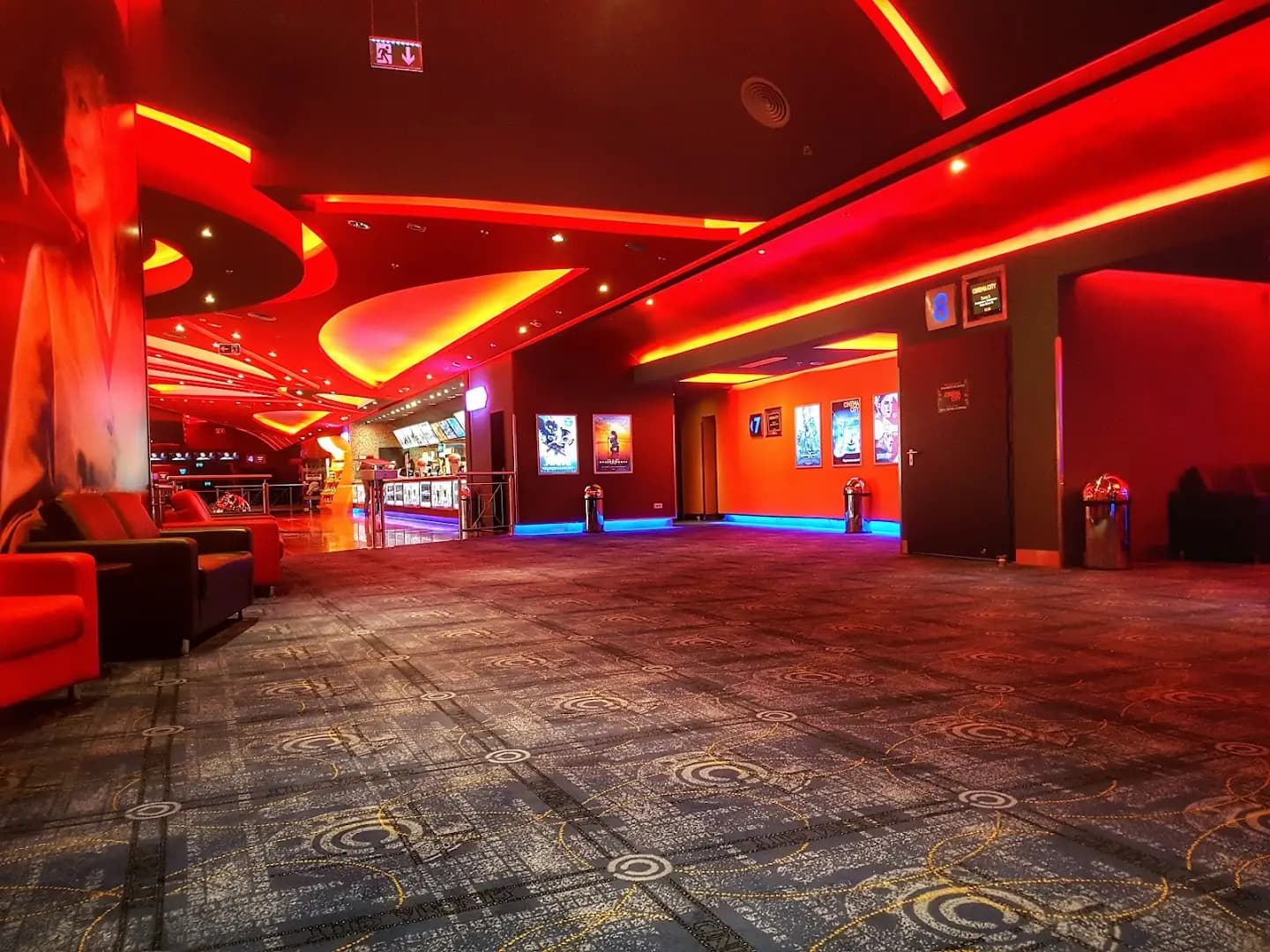 Кино "Cinema City"