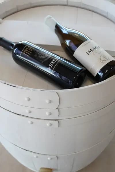SAKAR wine shop & tasting room