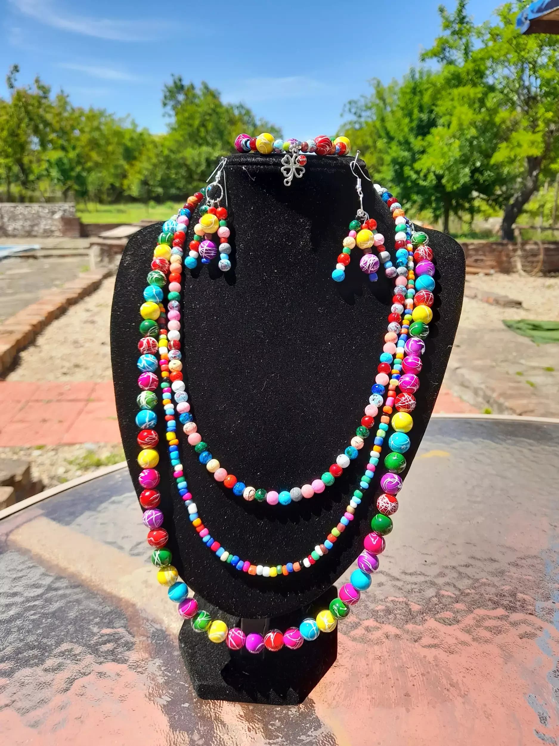 Tina's , Trinkets