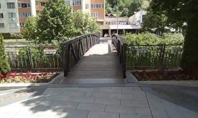 Община Мадан