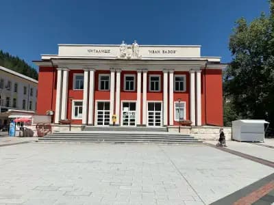 Община Мадан