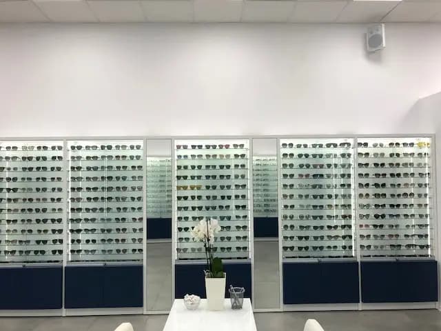 Joy Optics - Mall Rousse, партер