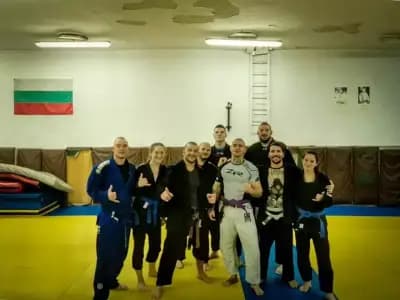 Сандев Файт Тийм