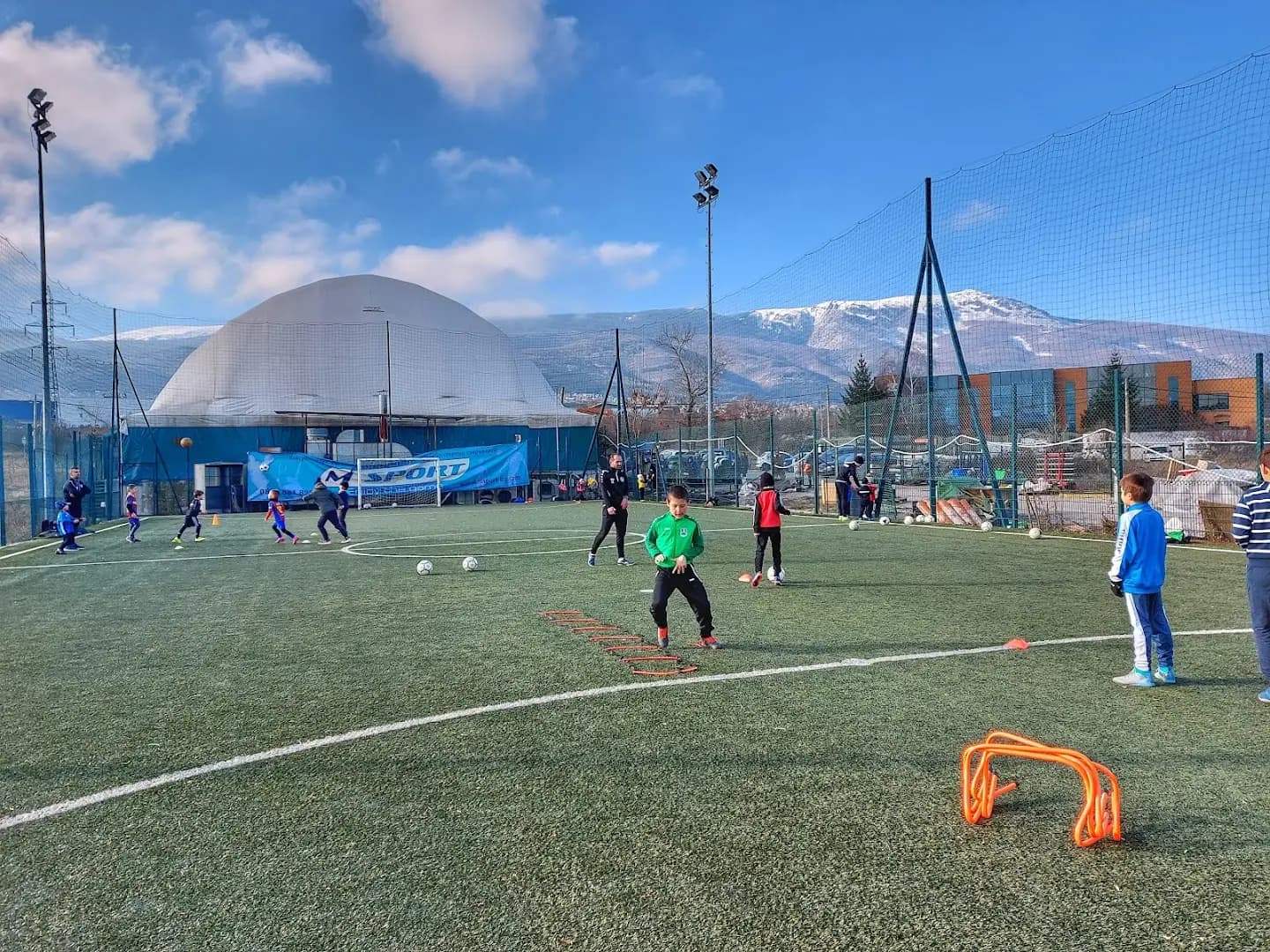 Футболен клуб "Академия Петков"