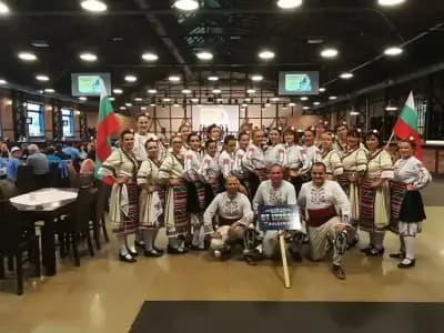 "От Извора" Клуб за Български Народни Танци