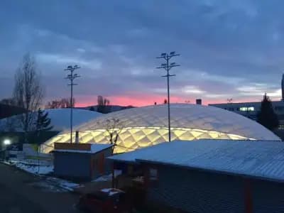 Тенис Клуб Хепи Уин