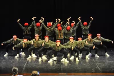 Mirage Dance Formation