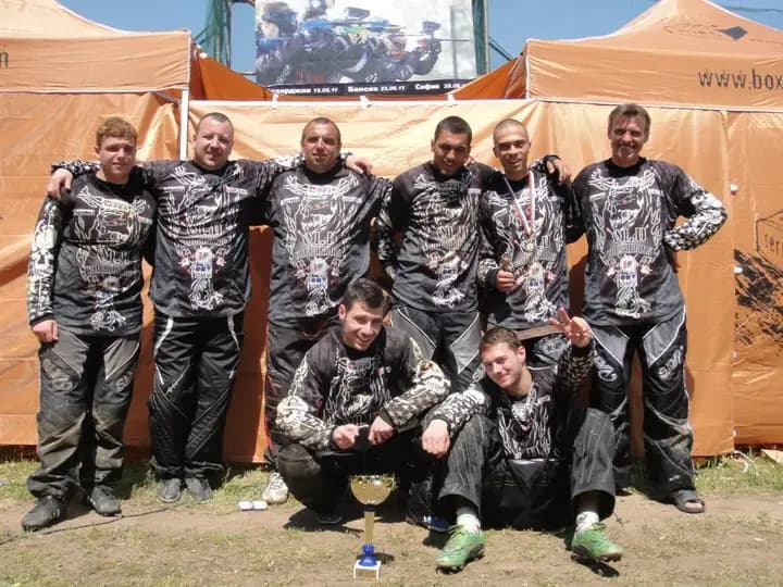 СПОРТЕН КЛУБ ПЕЙНТХАУС