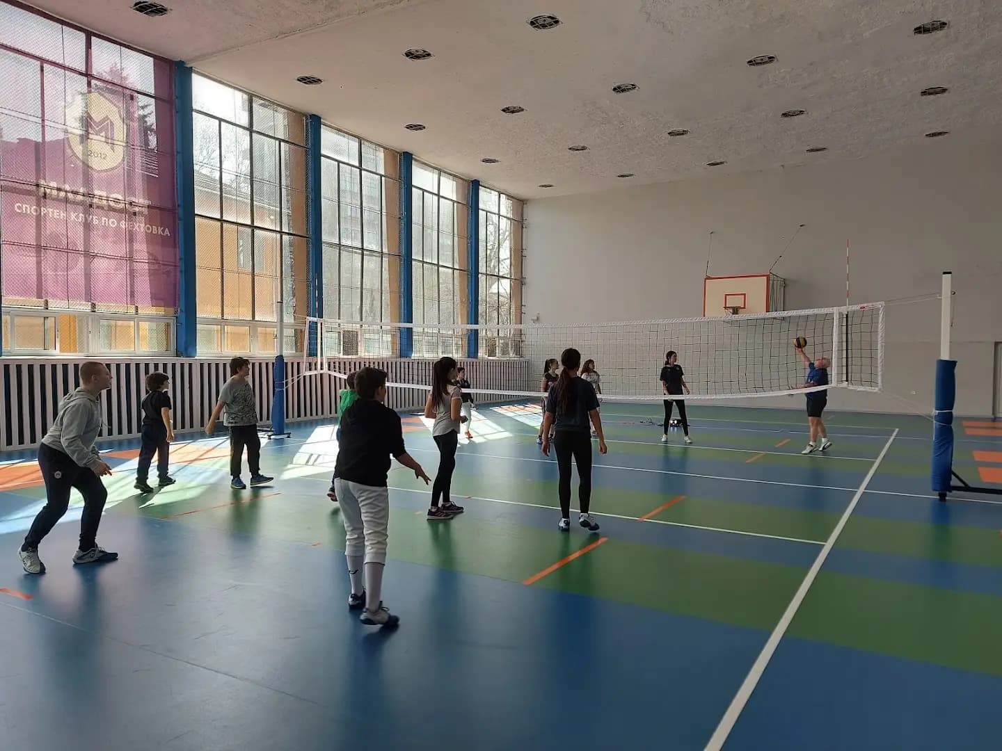 Спортна зала "Младост"