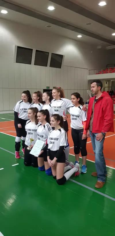 Спортна зала „Величко Чолаков“
