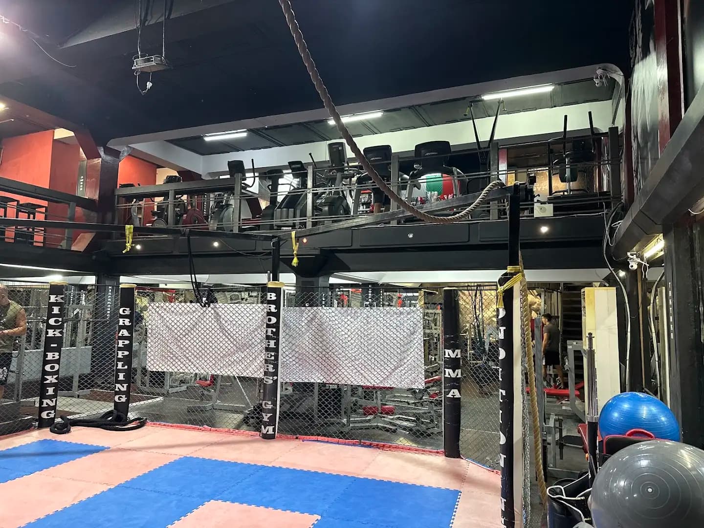 Фитнес зала "'Brothers Gym''