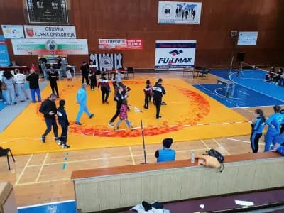 Спортна зала „Никола Петров“