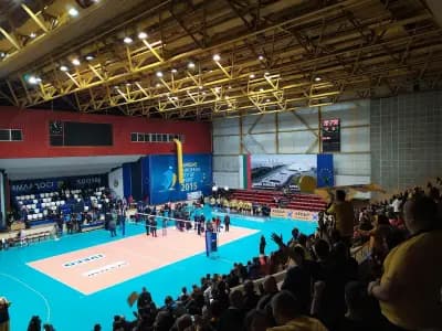 Спортна зала „Младост“