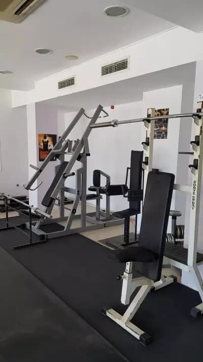 Фитнес зала град Обзор