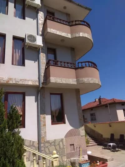 Къща за гости “МЕДЕЯ”