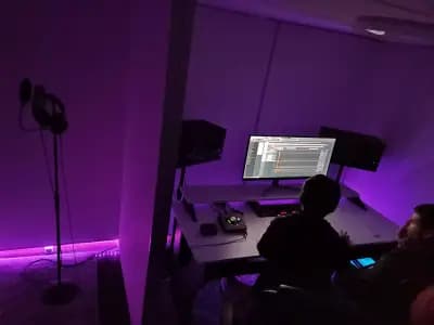 Overtone Recording Studio / Звукозаписно студио