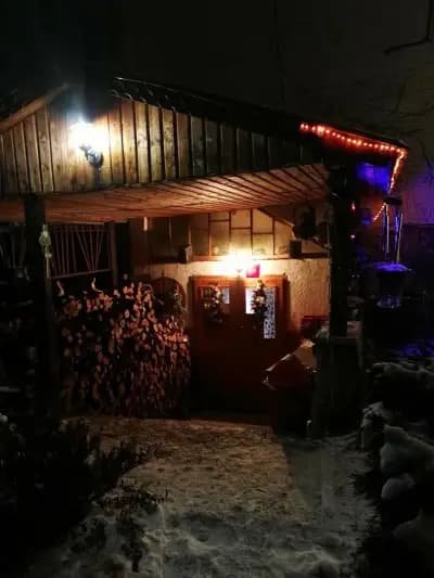 Веселата Къща за Гости