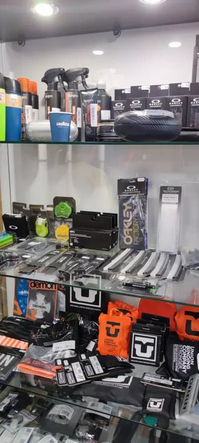 SNOW LIMIT shop and rent