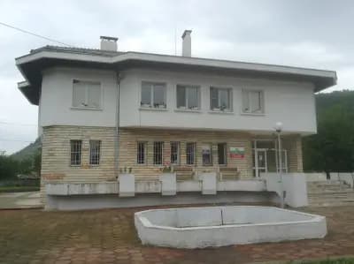 Кметство Сваленик