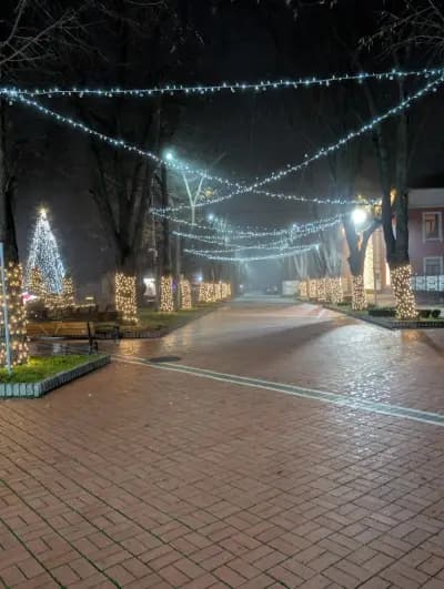 Площад ГЕНЕРАЛ ТОШЕВО