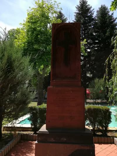 Площад ГЕНЕРАЛ ТОШЕВО