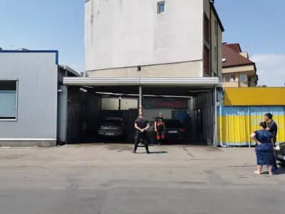 Автомивка и гумаджийница "Десива"