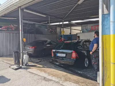 Автомивка и гумаджийница "Десива"