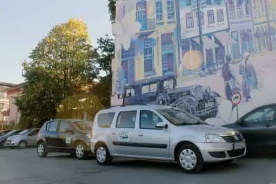 Автомобили под наем Троян