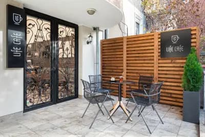 Life Cafe LC