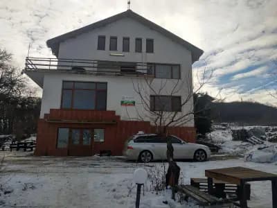 Хижа „Младост“