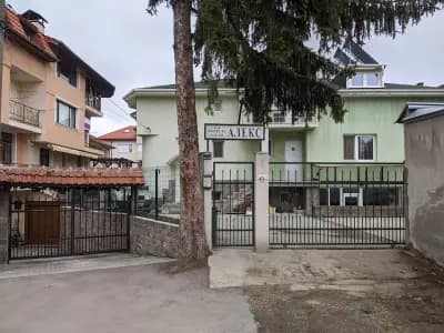 Алекс Къща за Гости