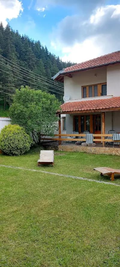 Beli Iskar Home with a View