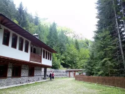 Къща за гости "Елена"