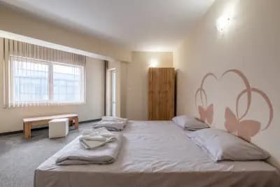 Julia rooms