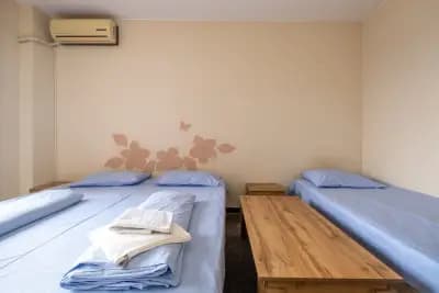 Julia rooms