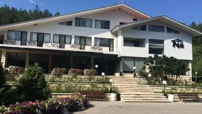 Хотелски комплекс Белият кон