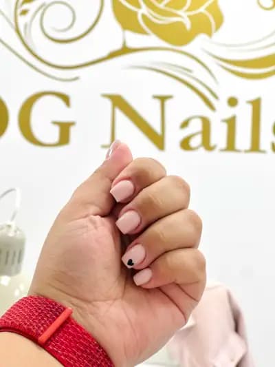 DG Nails