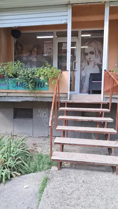УЧЕБЕН ЦЕНТЪР МЕЛАНИ | Курсове в Пловдив | Курс по фризьорство Пловдив | Курс микроблейдинг | Курс маникюр и педикюр