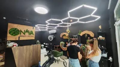 Салон за красота Казанлък ONAYA | Фризьорство | Козметика | Микроблейдинг | Mаникюр | Грим