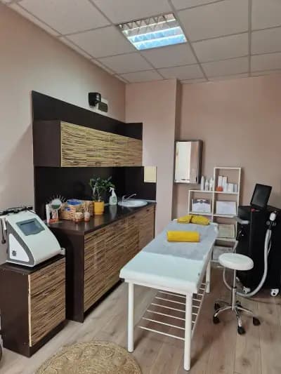 Обучителен и естетичен център PUDRA BEAUTY & LASER ROOM Бургас