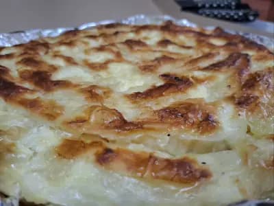 Топли закуски, баница & пекарна