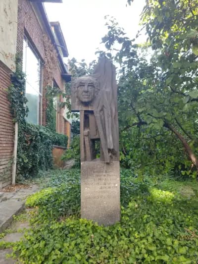 Галерията на Дечко Узунов