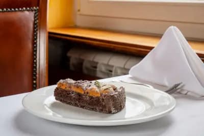Wine & Dine Seasons Restaurant