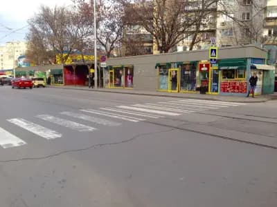 Денонощен магазин