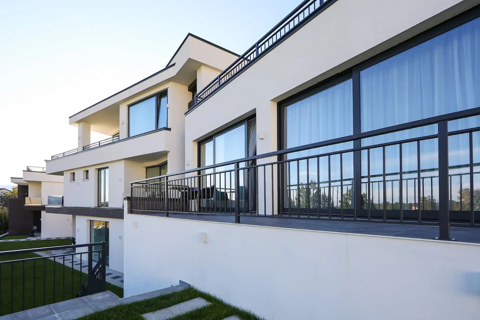 GRAFFIT Luxury houses